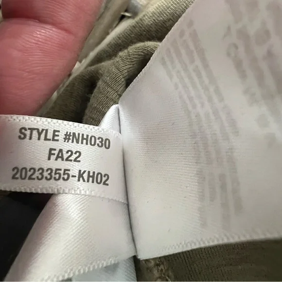 Madewell women’s button-back mock neck top size medium, distant surplus, medium - Picture 9 of 9